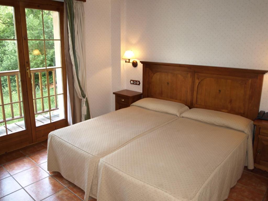 Hotel Bocale Sallent De Gallego Room photo